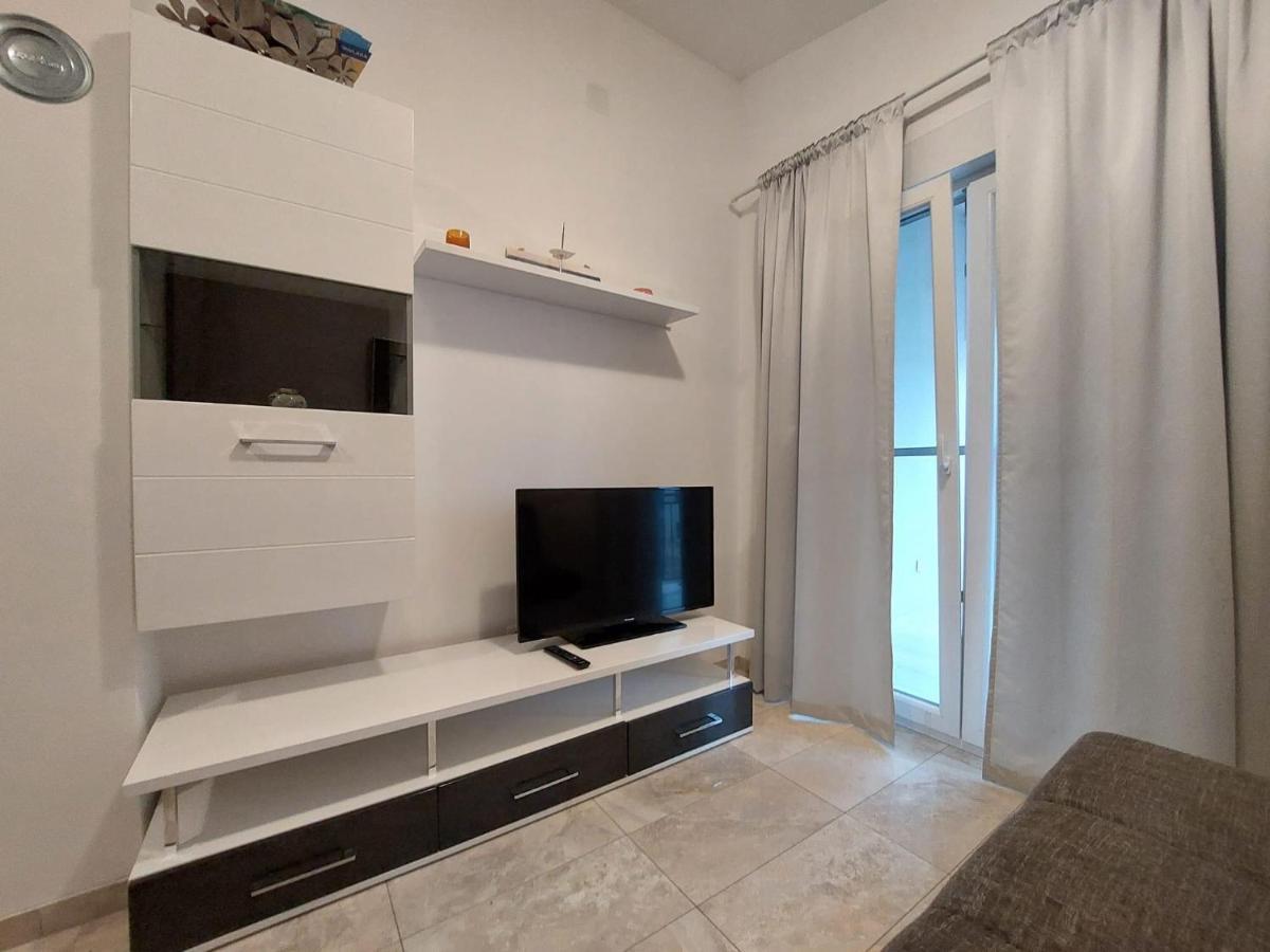 Apartman Lozancic Vir Exteriér fotografie