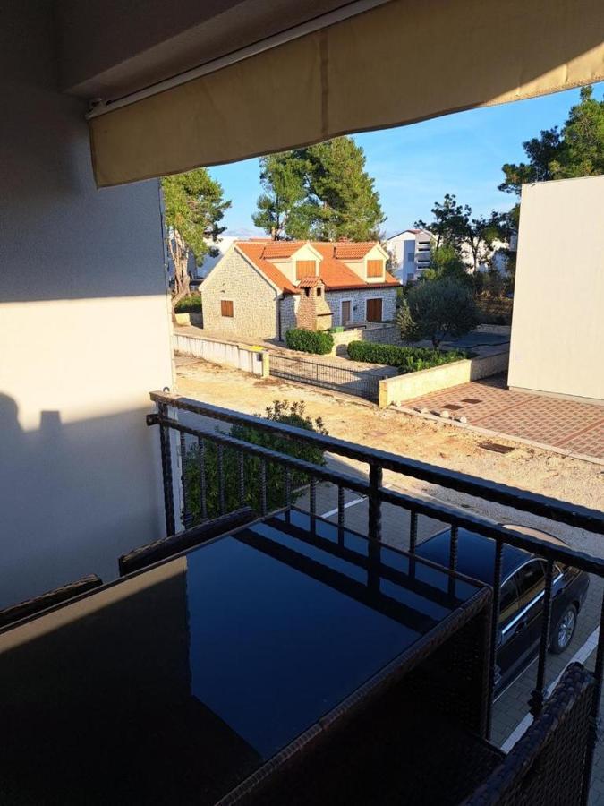 Apartman Lozancic Vir Exteriér fotografie