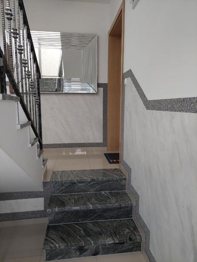 Apartman Lozancic Vir Exteriér fotografie