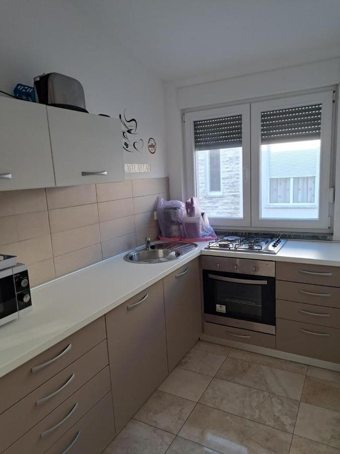 Apartman Lozancic Vir Exteriér fotografie