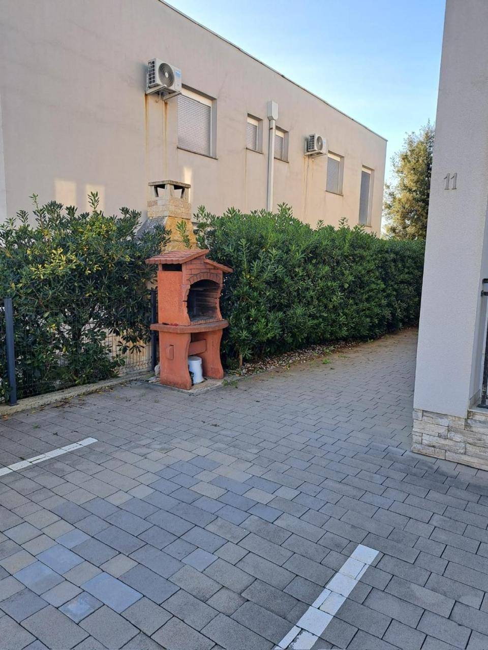 Apartman Lozancic Vir Exteriér fotografie